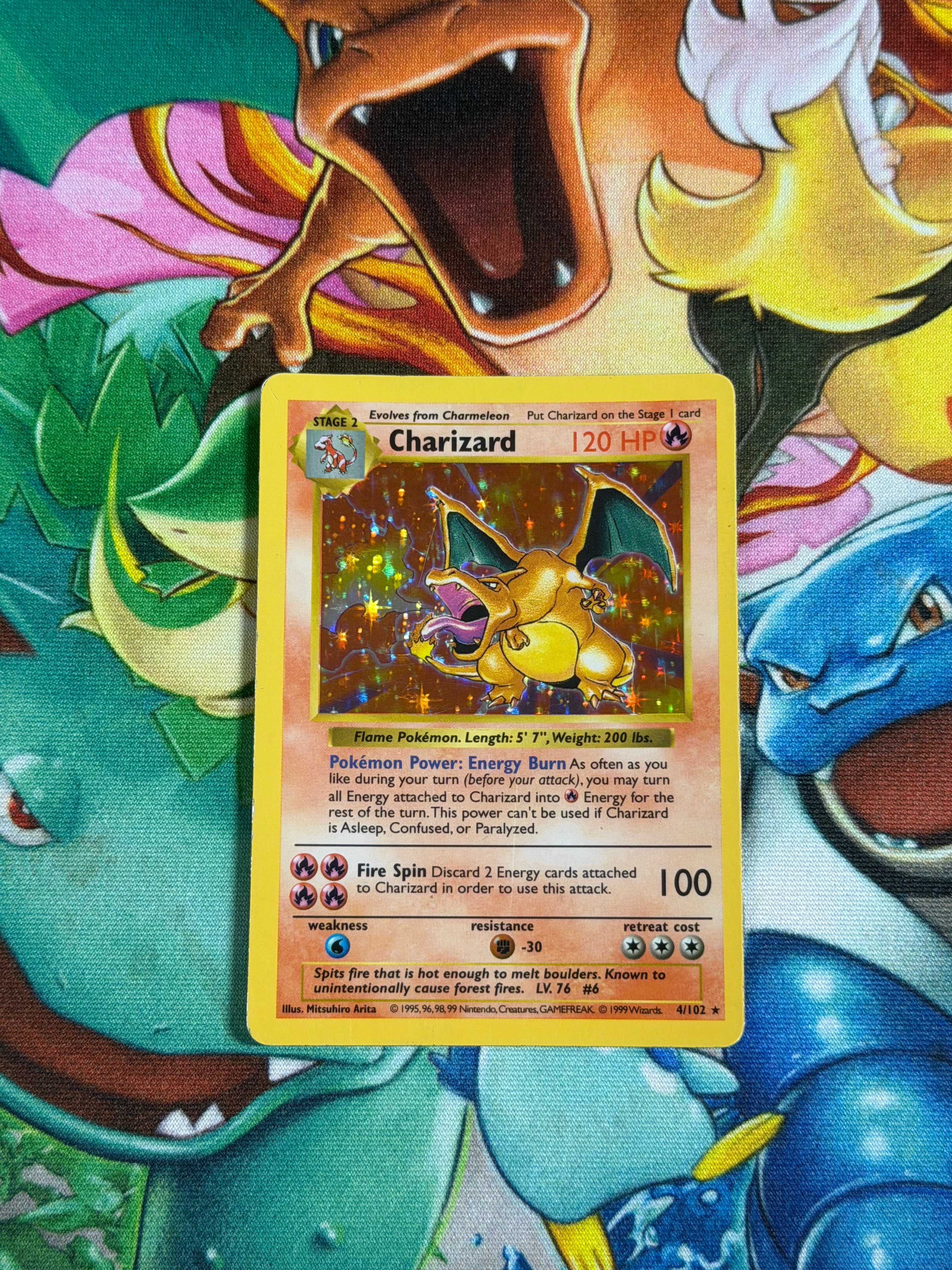 Charizard [Shadowless] - 004/102 - Rare - Base Set
