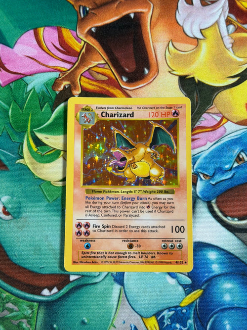 Charizard [Shadowless] - 004/102 - Rare - Base Set