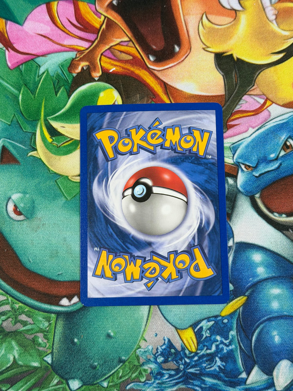 Venonat - 84/112 - Reverse Holo - Fire Red & Leaf Green